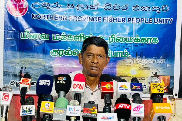 இலங்கை கடற்பரப்பில் அத்துமீறி நுழையும் தமிழக மீனவர்கள் : விடுக்கப்பட்டுள்ள கோரிக்கை | Tamil Nadu Fishermen Trespassing In Sri Lankan இலங்கை கடற்பரப்பில் அத்துமீறி நுழையும் தமிழக மீனவர்கள் : விடுக்கப்பட்டுள்ள கோரிக்கை | Tamil Nadu Fishermen Trespassing In Sri Lankan