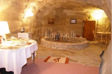 මීටර් 400ක් පොළොව යට සුපිරි හෝටලයක් විවෘත කෙරේ..(VIDEO)