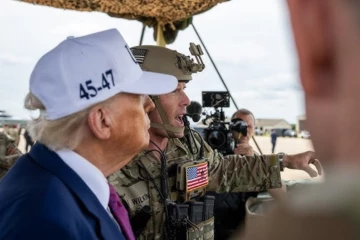 ஈரானை நோக்கி 850க்கும் மேற்பட்ட அதிதீவிர சக்திவாய்ந்த ஏவுகணைகள்! திணறும் ட்ரம்ப் நிர்வாகம்