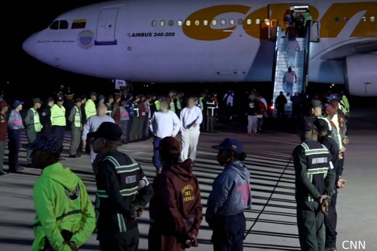 venezuela woman blocked in miami of paperwork venezuela woman blocked in miami of paperwork