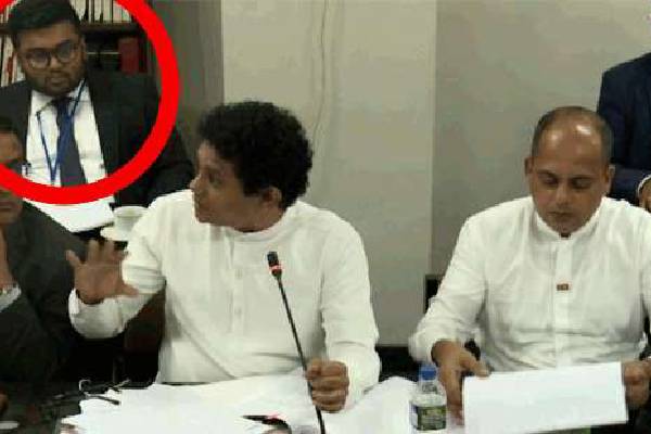 கோப் குழு கூட்டத்தில் பங்கேற்ற கனிஷ்க பண்டார : மகனின் பிரசன்னம் தொடர்பில் விளக்கமளித்த ரஞ்சித் பண்டார! | Cope Ranjith Bandara Defends His Actions Sjb