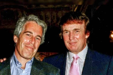 பிரபல நாளேடு மீது ரூ 86,000 கோடி இழப்பீடு கேட்டு வழக்குத் தொடர்ந்த ஜனாதிபதி ட்ரம்ப்