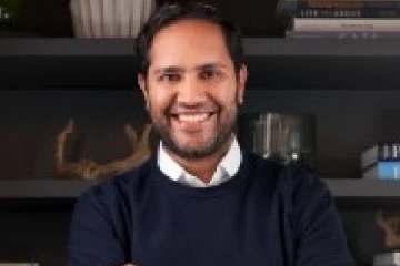 ஒரே ஒரு வீடியோ காலில் 900 பேருக்கு பறிபோன வேலை!