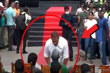 பொன்சேகாவை தாக்க முற்பட்ட ஹரின் - ஐக்கிய மக்கள் சக்தியின் மே தின கூட்டத்தில் பரபரப்பு