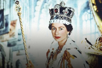 trending photo - ராணி அடக்கம் செய்த பிறகு அரச குடும்பத்தால் பகிரப்பட்ட அரிய புகைப்படம்!