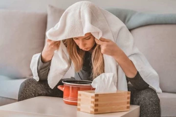 ஆவி பிடிக்கும் போது இந்த தவறை செய்யாதீங்க... ஜாக்கிரதை!