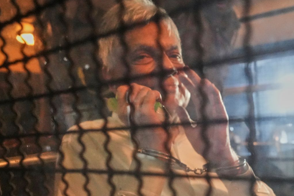 ரணிலுக்கு சிகிச்சையளித்த வைத்தியர்களிடமும் CID விசாரணை! | Cid Questions Five Doctors Who Treated Ranil