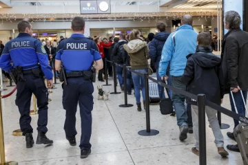 இலங்கையின் பல இரகசிய தகவல்களுடன் சுவிஸர்லாந்தில் தஞ்சமடைந்த புலனாய்வு அதிகாரி(Video)