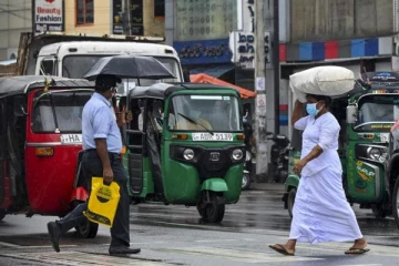 ஒமிக்ரோன் சுனாமிக்கு தயாராகும் சுகாதார பிரிவுக்கு எச்சரிக்கை
