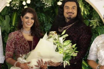 வேறுவழியே இல்லாமல் இரண்டாம் தாராமான வரலட்சுமி!! பின்னணி காரணமே இதுதானாம்..