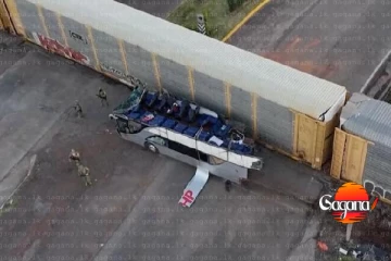 දෙවියනේ දරුණු දුම්රිය අනතුරක් - 13 මරුට