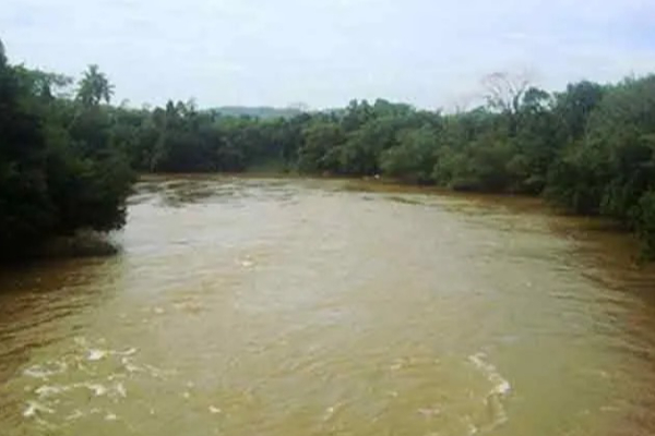 நாட்டில் நிலவும் சீரற்ற காலநிலை : 29,000 பேர் பாதிப்பு | Over 29 000 People Affected As Heavy Rains In Sl நாட்டில் நிலவும் சீரற்ற காலநிலை : 29,000 பேர் பாதிப்பு | Over 29 000 People Affected As Heavy Rains In Sl