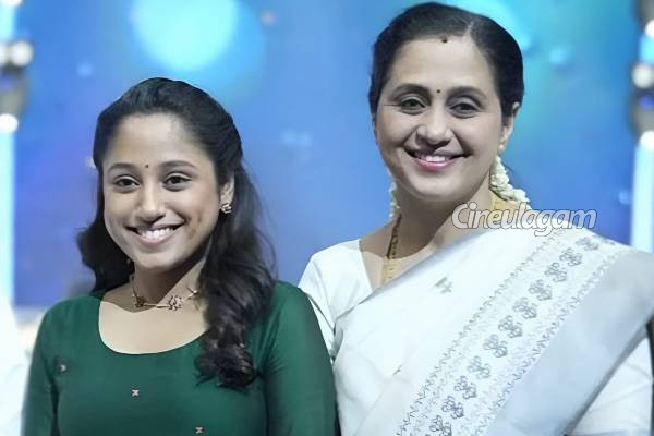 என் மகள் அந்த துறையில் சாதிப்பாள் என நினைத்தேன், ஆனால்... தேவயானி பேட்டி | Actress Devayani About Her Daughter Wish என் மகள் அந்த துறையில் சாதிப்பாள் என நினைத்தேன், ஆனால்... தேவயானி பேட்டி | Actress Devayani About Her Daughter Wish