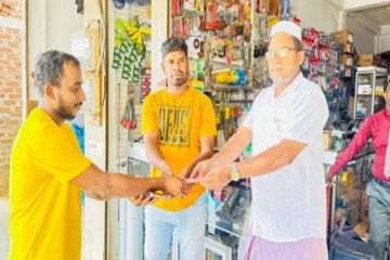 தமிழர் பகுதியில் வீதியில் கிடந்த பணப்பையை பார்த்த இளைஞன் செய்த நெகிழ்ச்சி செயல்!