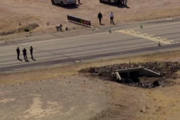 அமெரிக்காவில் நடுவானில் விமானங்கள் மோதியதில் இருவர் பலி