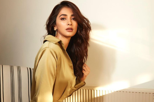 அந்த நடிகர் என்னை தொட முயன்றார், நான் அடித்துவிட்டேன்.. அதிர்ச்சி சம்பவத்தை கூறிய நடிகை பூஜா ஹெக்டே | Shocking Incident Happened To Pooja Hegde