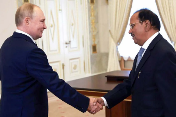 ரஷ்ய உடனான வர்த்தக உறவில் மிரட்டும் டிரம்ப் - இந்தியாவிற்கு வரும் புடின் | Putin To Visit India While Trump Target In Trade