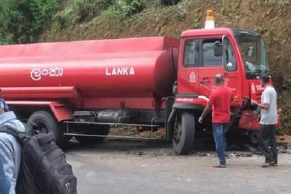 புலமைப்பரிசில் பரீட்சைக்கு தோற்றவிருந்த மாணவிக்கு நேர்ந்த துயரம் | Student Who Appeared In Scholarship Exam Died