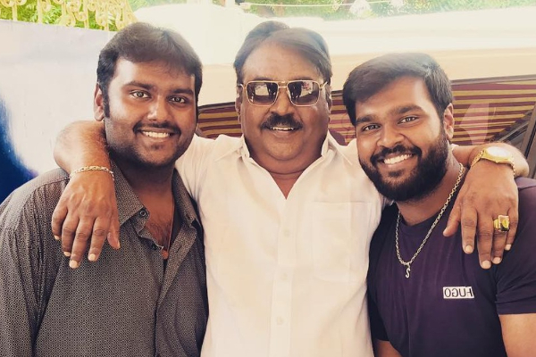 நடிகர் விஜயகாந்த் மகனின் காதலியை பார்த்துள்ளீர்களா.. இருவரும் இணைந்து எடுத்துக்கொண்ட புகைப்படம்