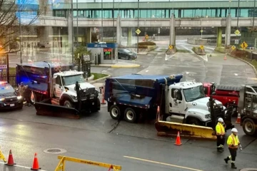 அமெரிக்கா-கனடா எல்லை சோதனைச் சாவடியில் திடீரென வெடித்த கார்; இருவர் பலி