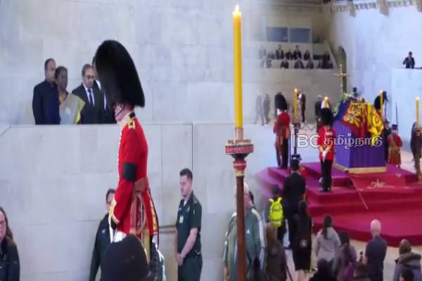 ராணி எலிசபெத் உடலுக்கு இந்திய குடியரசுத் தலைவர் நேரில் அஞ்சலி | President Of India Pays Tribute To Queen Elizabeth