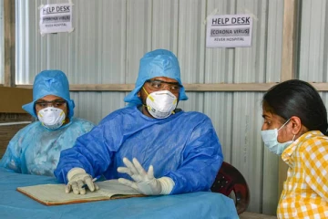 கொரோனா நோயாளிகள் பேசினால் வைரஸ் பரவும் அபாயம்! வெளியான அதிர்ச்சி தகவல்