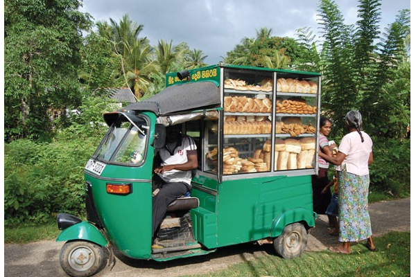 பாணின் விலையை அதிகரியுங்கள்; யாழ் மாவட்ட வெதுப்பக உரிமையாளர் சங்க  தலைவருக்கு மிரட்டல்! | Bread Price In Srilanka