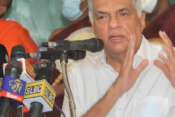 அரசு பொறுப்பற்று இருக்கிறது! ரணில் பகிரங்க குற்றச்சாட்டு