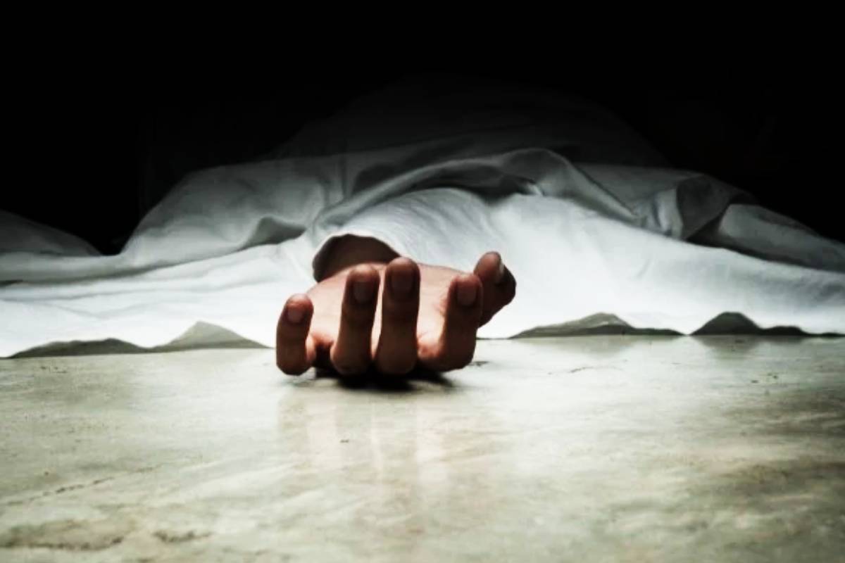 நிலாவெளி கடற்கரையில் வெளிநாட்டவர் பலி! | Dutch Tourist Drowns And Dies