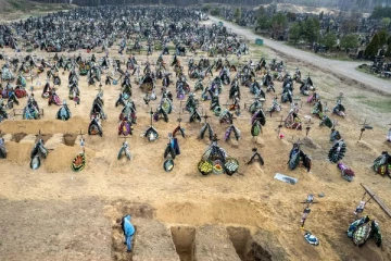 உக்ரைன் தலைநகரில் 900 சடலங்கள் கண்டெடுப்பு! ஜெலென்ஸ்கி அதிர்ச்சி தகவல்