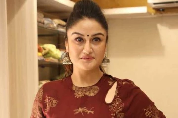 அட காதல் கொண்டேன் திவ்யா வா இது...அதே அழகுடன் மீண்டும் அவதாரம் எடுத்திருக்கும் சோனியா அகர்வால்!