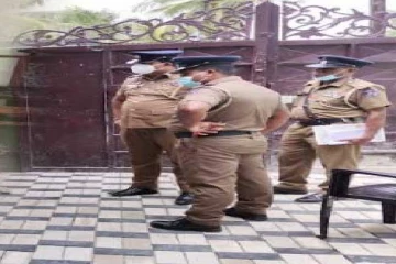 தீக்காயங்களுடன் மீட்கப்பட்ட பெண்ணின் சடலம்