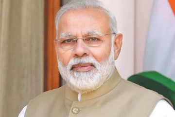 பாதுகாப்புமின்றி தனியாகச் சென்ற பிரதமர் மோடி