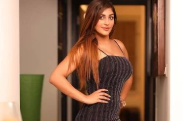 நிகழ்ச்சிக்கு படு மோசமான உடையில் வந்த நடிகை யாஷிகா- சொல்ல முடியாத அளவிற்கு வந்த கமெண்ட்ஸ்