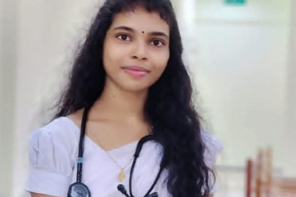 மட்டக்களப்பில் துயரத்தை ஏற்படுத்திய இளம் மருத்துவர் மரணம் | Young Doctor Who Caused Tragedy In Batticaloa Dies மட்டக்களப்பில் துயரத்தை ஏற்படுத்திய இளம் மருத்துவர் மரணம் | Young Doctor Who Caused Tragedy In Batticaloa Dies