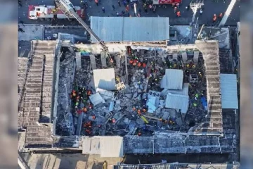 கேளிக்கை விடுதி மேற்கூரை இடிந்து பயங்கர விபத்து; கவர்னர் மரணம் - 124 பேர் பலி