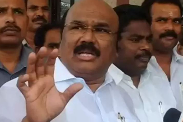 ‘’  ஸ்டாலின்  காங்கிரஸ் பாஜக  என்ற இரட்டை குதிரையில்  பயணம் செய்கின்றார் ‘’  :   ஜெயக்குமார்  விமர்சனம் - தமிழ்நாடு