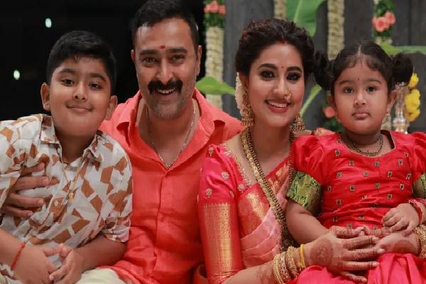 குடும்பத்துடன் வெளிநாட்டில் என்ஜாய் செய்யும் சினேகா! படுவைரலாகும் புகைப்படங்கள் | Actress Sneha And Prasanna Family Vacation Photos