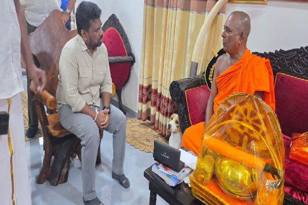 தமிழரின் காணிகளை விடுவியுங்கள் : ஜனாதிபதியிடம் நயினாதீவு விகாராதிபதி எடுத்துரைப்பு | Land Release Possible During Anura Goverment