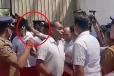 ඊයේ මුළු උසාවි බිමම උණුසුම් කළ සිද්ධිය - රනිල්ගේ ආරක්ෂකයාට පහරදුන් කැමරා ශිල්පියා අත්අඩංගුවට
