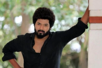 தான் பிறந்ததே மிகப்பெரிய தவறு என்று கூறிய நடிகர் கார்த்திக்