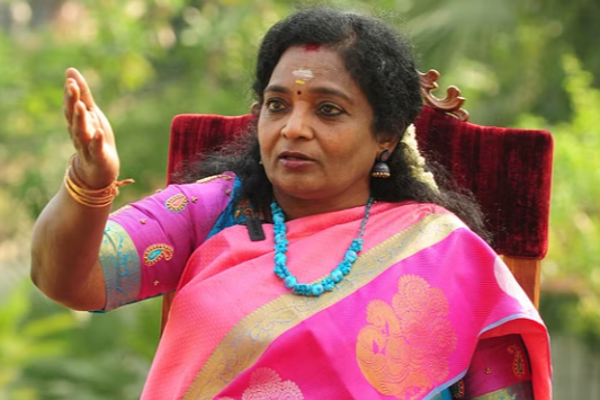 என் தொலைப்பேசி ஒட்டு கேட்கப்படுகிறது - தமிழிசை பகீர் புகார்! | My Phone Is Being Tapped Tamilisai Complaint என் தொலைப்பேசி ஒட்டு கேட்கப்படுகிறது - தமிழிசை பகீர் புகார்! | My Phone Is Being Tapped Tamilisai Complaint