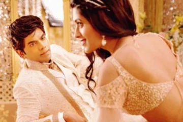 விக்ரம் பீஸ்ட்-லாம் ஓரமா போங்க! லெஜண்ட் ஆட்டம் வெறித்தனமா இருக்க போது..