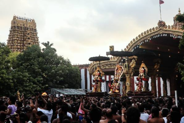 17 ஆம் நாள் இடும்ப வாகனத்தில் காட்சி தந்த நல்லூரான்; இதன் சிறப்பு என்ன தெரியுமா! | Nallur Kandaswamy Temple Festival 17Th Day Idumpan