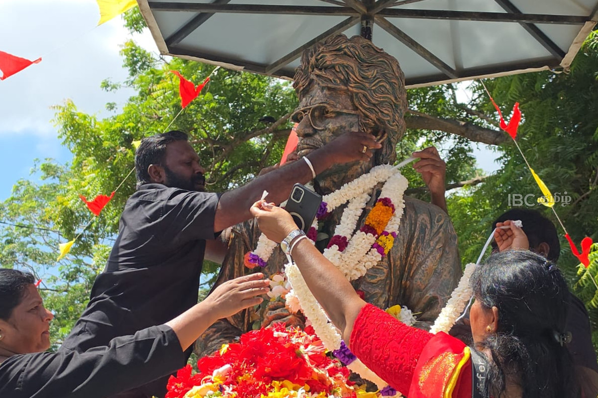 நல்லூரில் குவிந்த மக்கள் : உணர்வெழுச்சியுடன் தியாக தீபத்திற்கு அஞ்சலி | Thileepan 39Th Commemoration In Jaffna Nallur நல்லூரில் குவிந்த மக்கள் : உணர்வெழுச்சியுடன் தியாக தீபத்திற்கு அஞ்சலி | Thileepan 39Th Commemoration In Jaffna Nallur