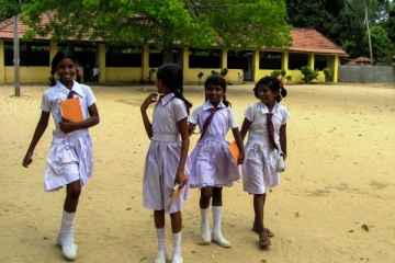 பாடசாலை சிறுவர்களுக்கு விசேட வைத்திய நிபுணர் விடுத்த எச்சரிக்கை-செய்திகளின் தொகுப்பு