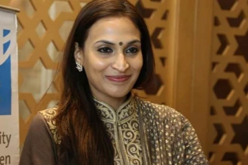 முதன்முறையாக இந்தி படத்தை இயக்கும் ஐஸ்வர்யா - குவியும் வாழ்த்துக்கள்