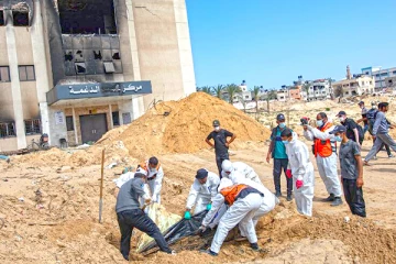 காசாவில் கண்டுபிடிக்கப்பட்ட பாரிய மனித புதைகுழி