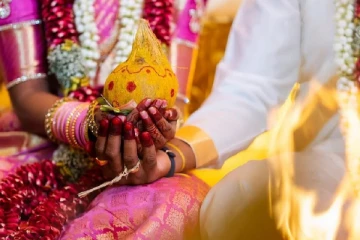 இறந்துபோன மகளுக்கு பேயுடன் நடந்த திருமணம்; இணையவாசிகள் அதிர்ச்சி!