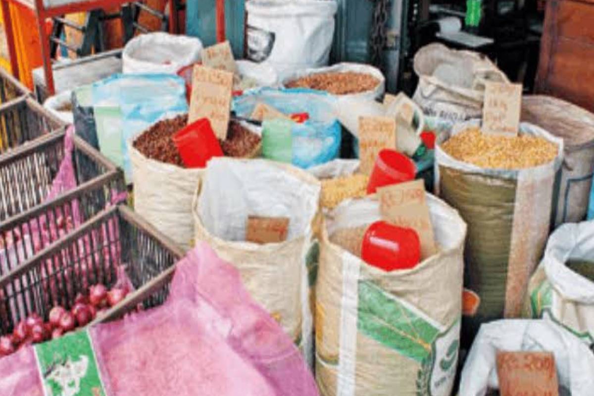 பொருட்களின் விலைகளை காட்சிப்படுத்தத் தவறுவோருக்கு எதிராக கடும் சட்ட நடவடிக்கை - வெளியான அறிவிப்பு | Business Establishments Across Country பொருட்களின் விலைகளை காட்சிப்படுத்தத் தவறுவோருக்கு எதிராக கடும் சட்ட நடவடிக்கை - வெளியான அறிவிப்பு | Business Establishments Across Country